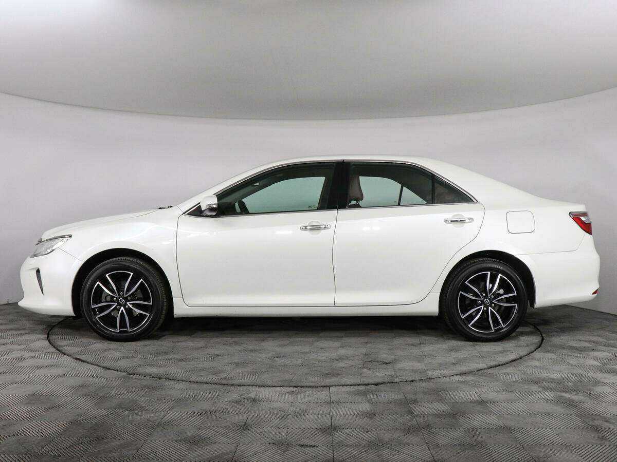 Купить Toyota Camry с пробегом. Фото: #7