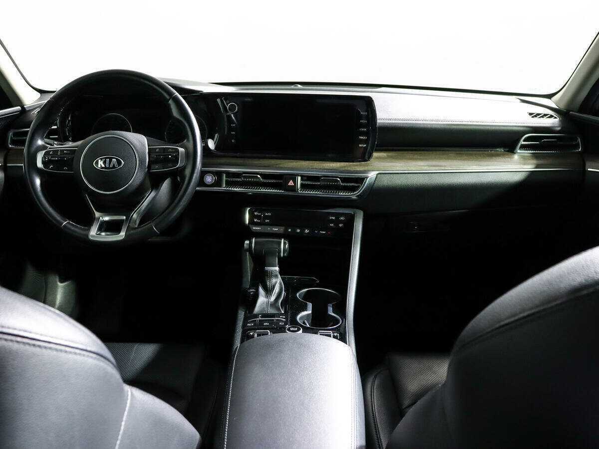 Купить Kia K5 с пробегом. Фото: #9