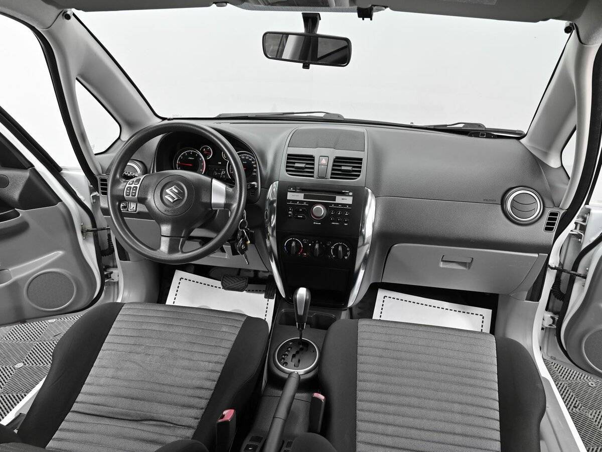 Купить Suzuki SX4 с пробегом. Фото: #11
