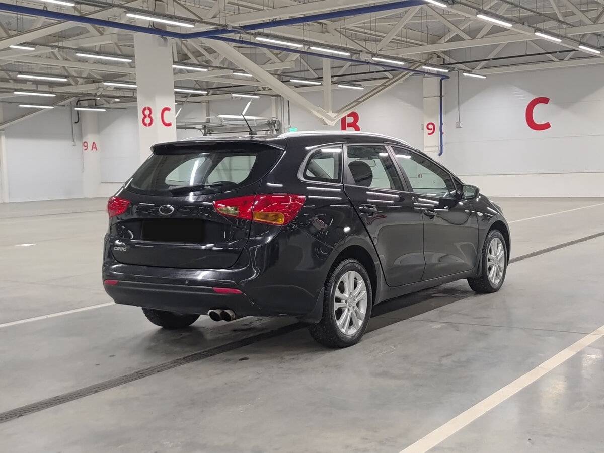 Купить Kia Ceed с пробегом. Фото: #4