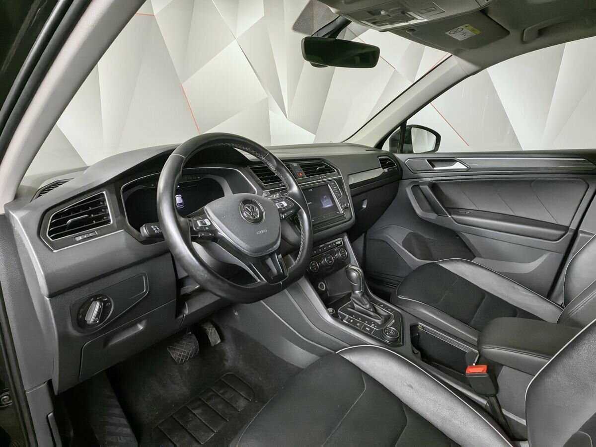 Купить Volkswagen Tiguan с пробегом. Фото: #12