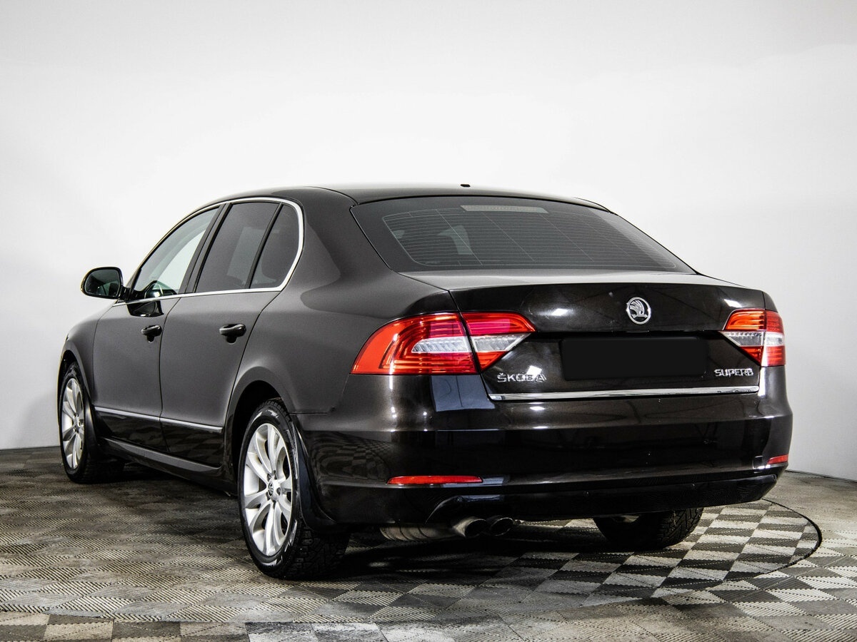 Купить Skoda Superb с пробегом. Фото: #5