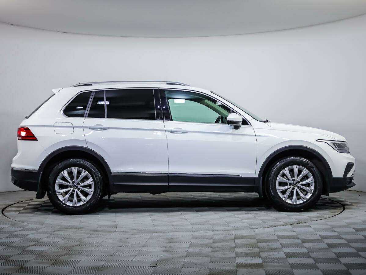 Купить Volkswagen Tiguan с пробегом. Фото: #2