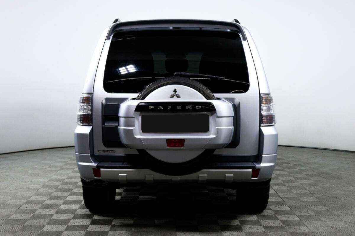 Купить Mitsubishi Pajero с пробегом. Фото: #5