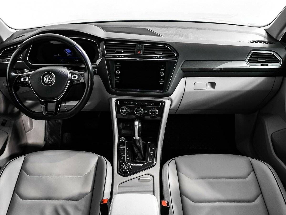 Купить Volkswagen Tiguan с пробегом. Фото: #10