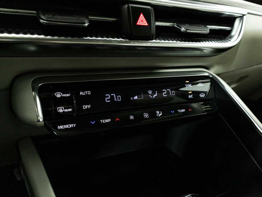 Купить Kia K5 с пробегом. Фото: #19