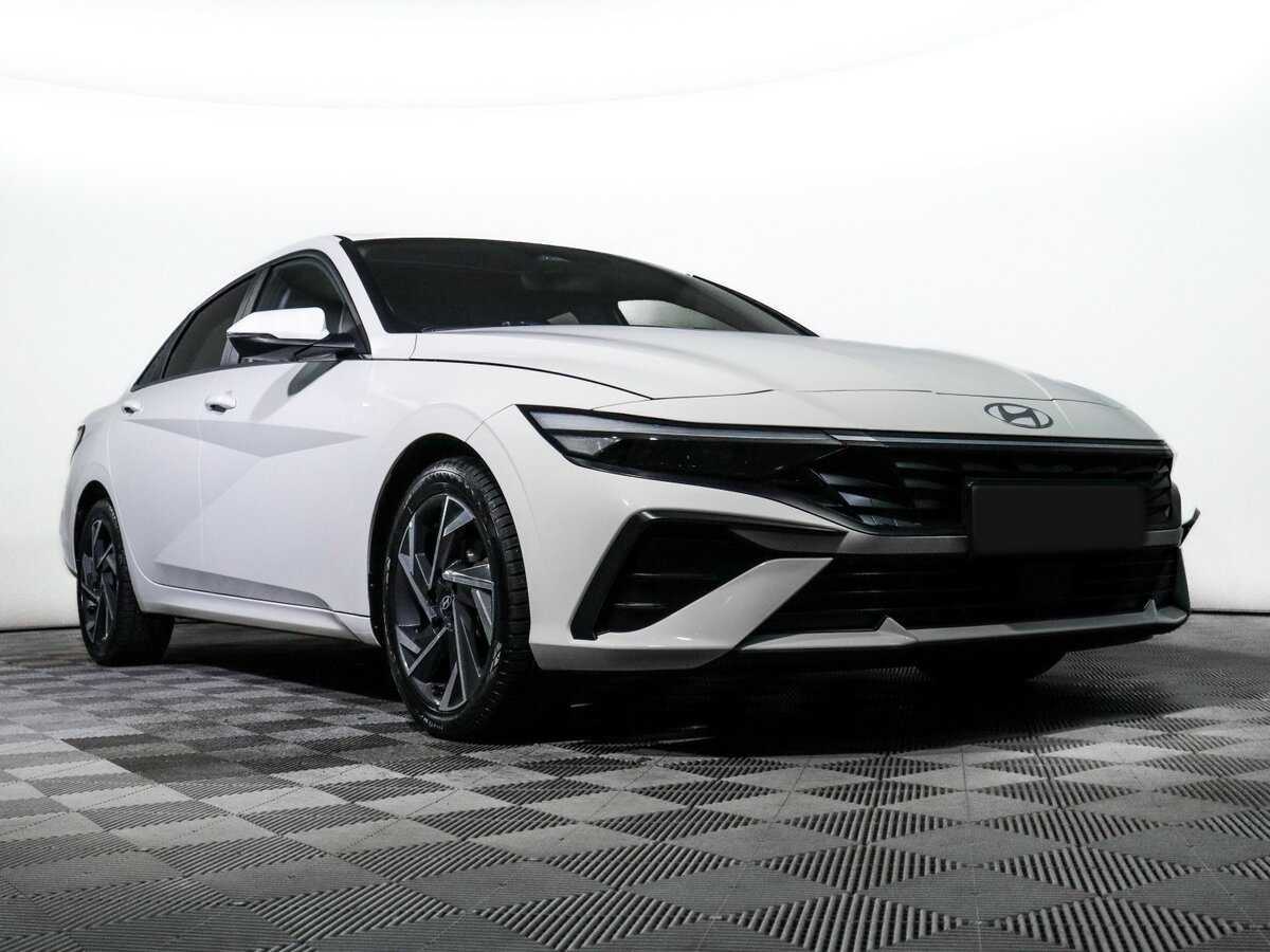 Купить Hyundai Elantra с пробегом. Фото: #18