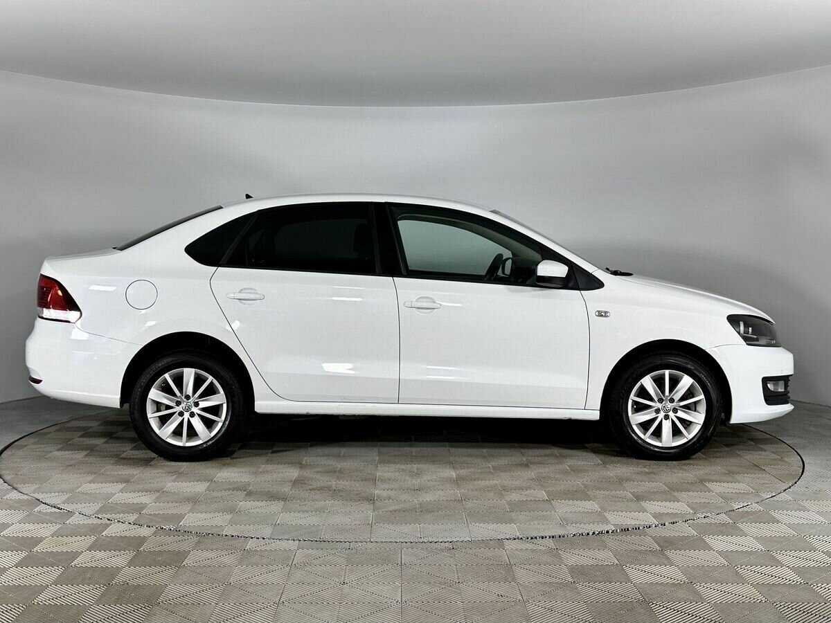 Купить Volkswagen Polo с пробегом. Фото: #4