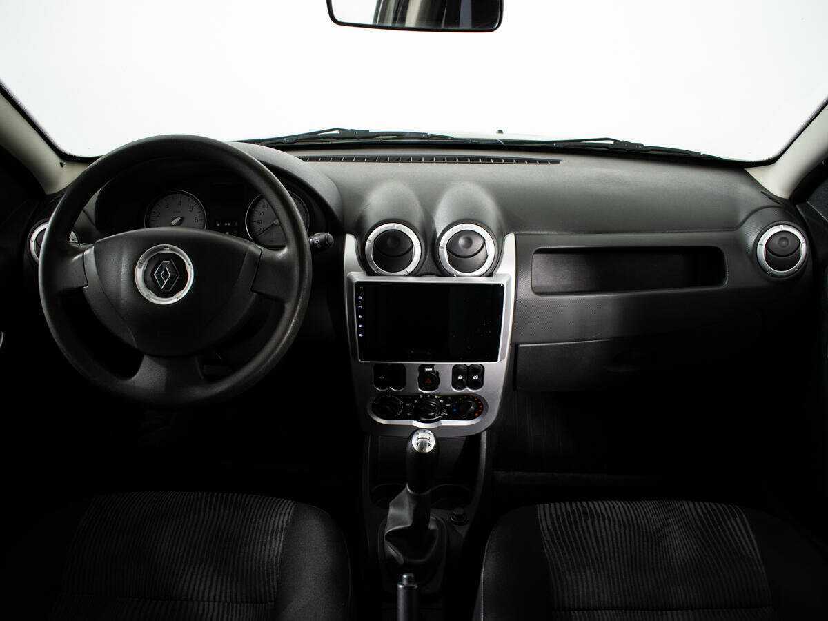 Купить Renault Sandero с пробегом. Фото: #9