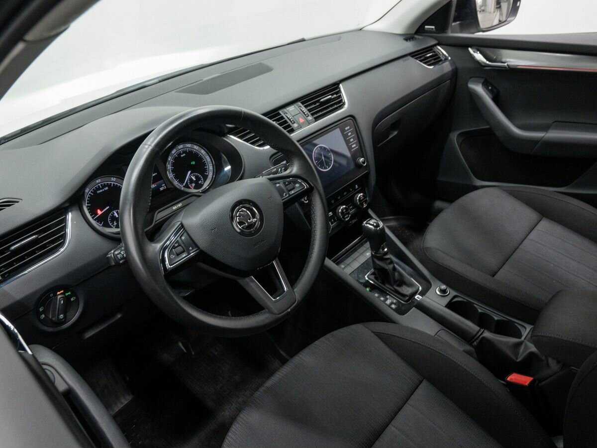 Купить Skoda Octavia с пробегом. Фото: #10
