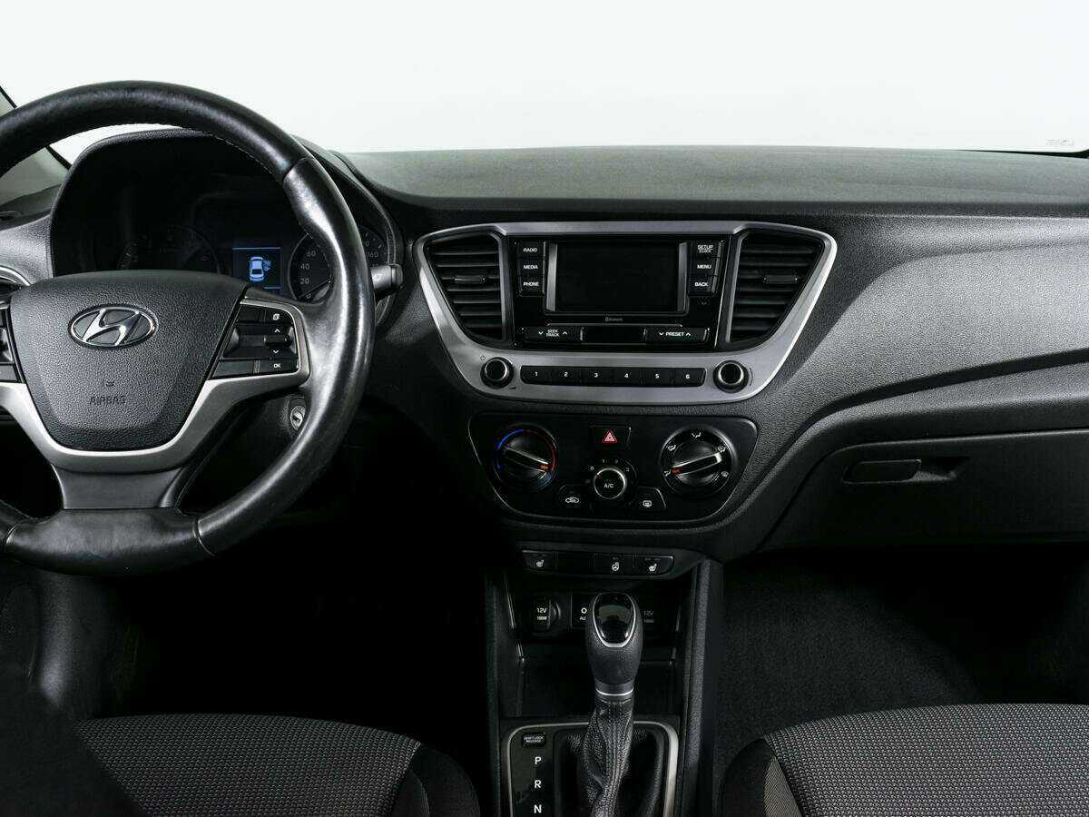 Купить Hyundai Solaris с пробегом. Фото: #6