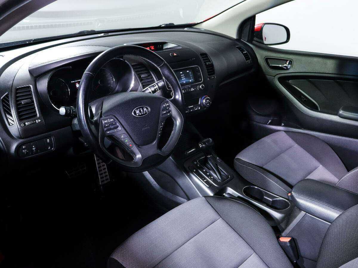 Купить Kia Cerato с пробегом. Фото: #13