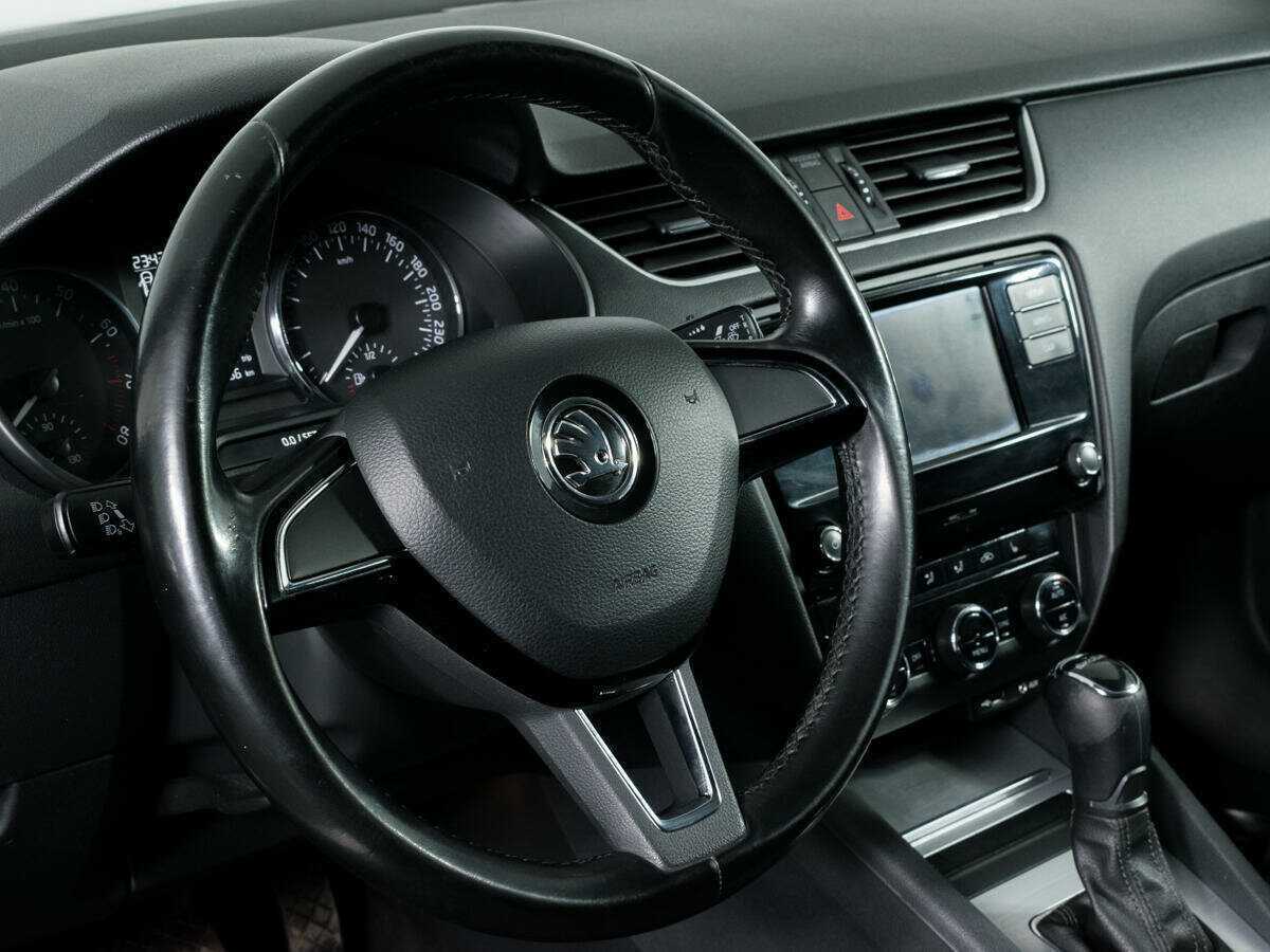 Купить Skoda Octavia с пробегом. Фото: #10
