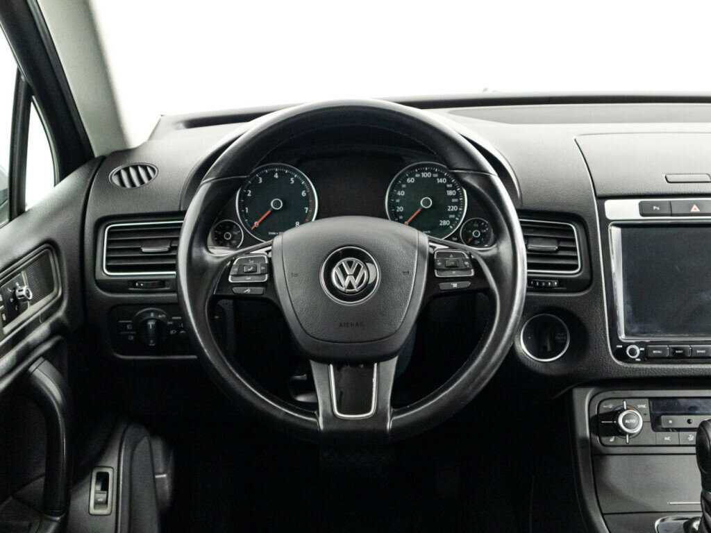 Купить Volkswagen Touareg с пробегом. Фото: #15