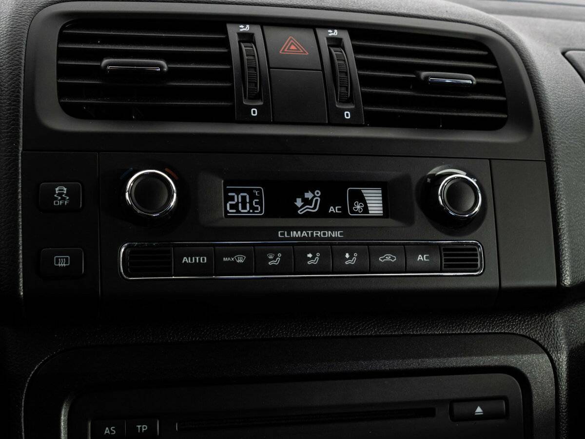 Купить Skoda Fabia с пробегом. Фото: #11