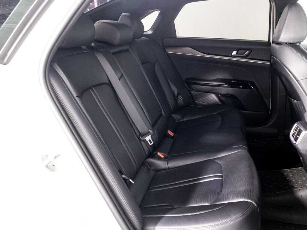 Купить Kia K5 с пробегом. Фото: #28