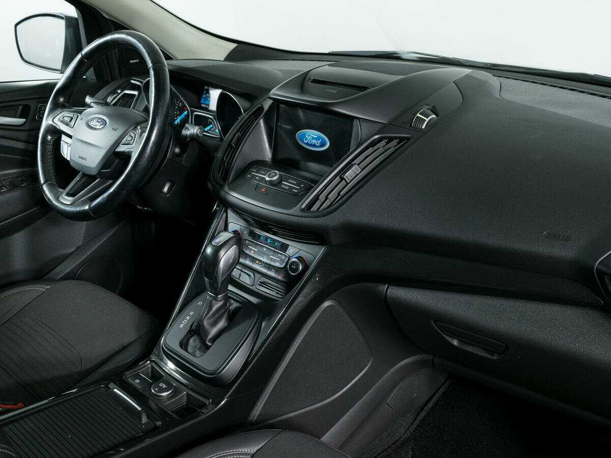 Купить Ford Kuga с пробегом. Фото: #10
