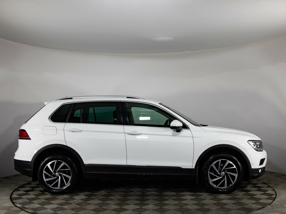 Купить Volkswagen Tiguan с пробегом. Фото: #3