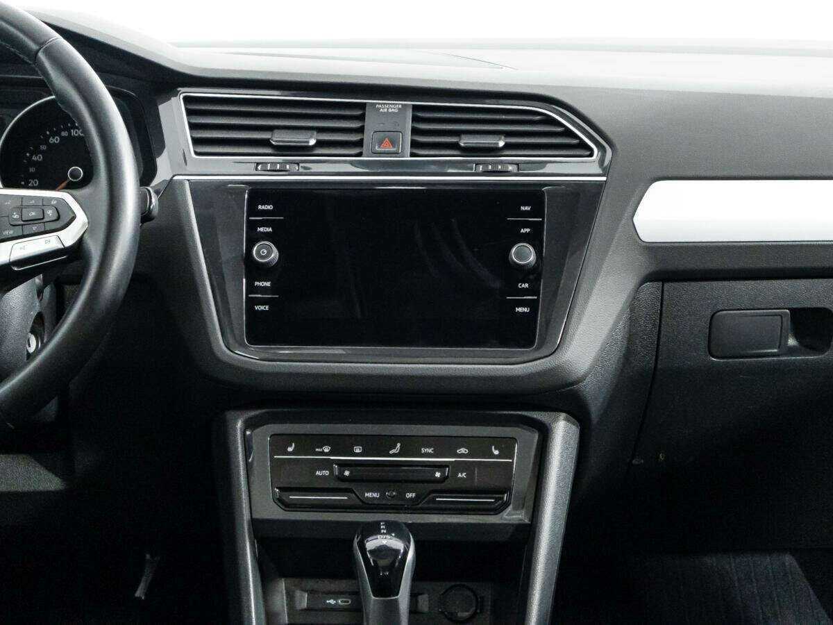 Купить Volkswagen Tiguan с пробегом. Фото: #13