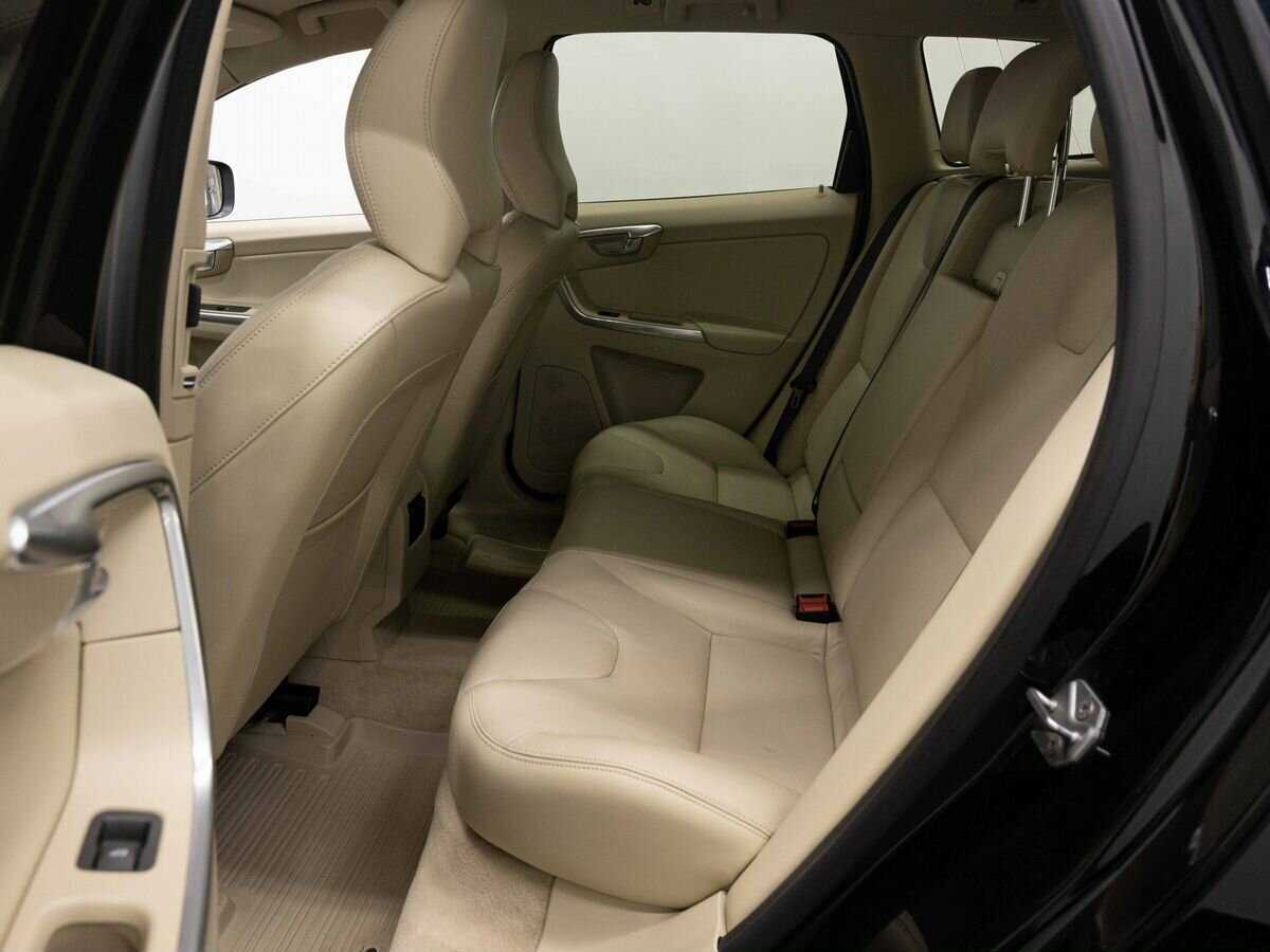 Купить Volvo XC60 с пробегом. Фото: #10