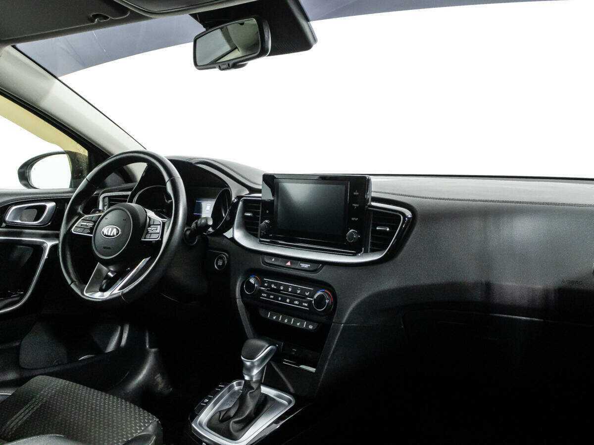 Купить Kia Ceed с пробегом. Фото: #8
