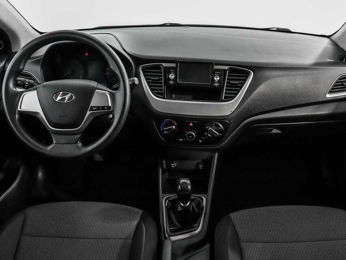 Купить Hyundai Solaris с пробегом. Фото: #11