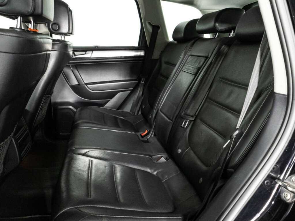 Купить Volkswagen Touareg с пробегом. Фото: #9