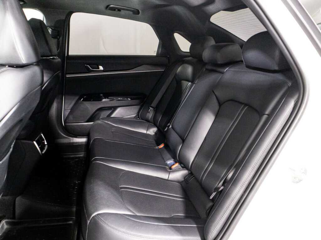 Купить Kia K5 с пробегом. Фото: #10