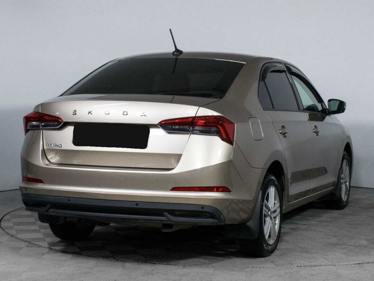 Купить Skoda Rapid с пробегом. Фото: #4