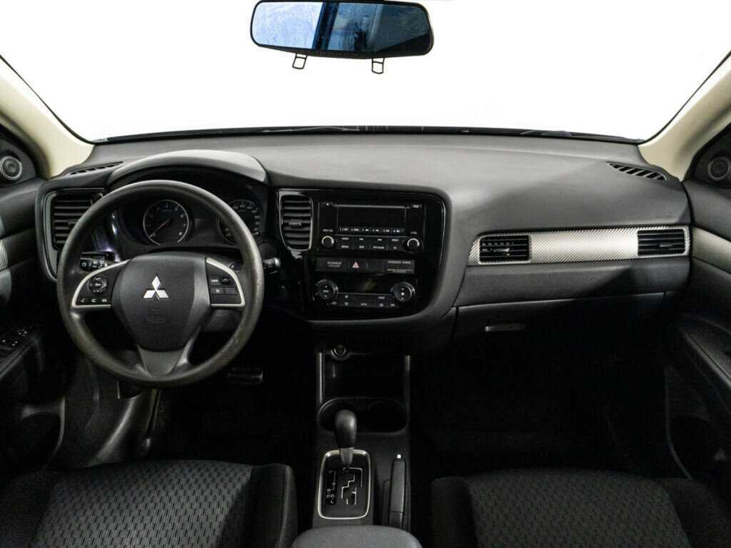 Купить Mitsubishi Outlander с пробегом. Фото: #10