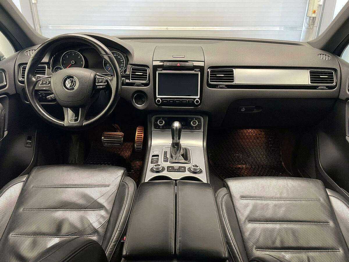 Купить Volkswagen Touareg с пробегом. Фото: #7