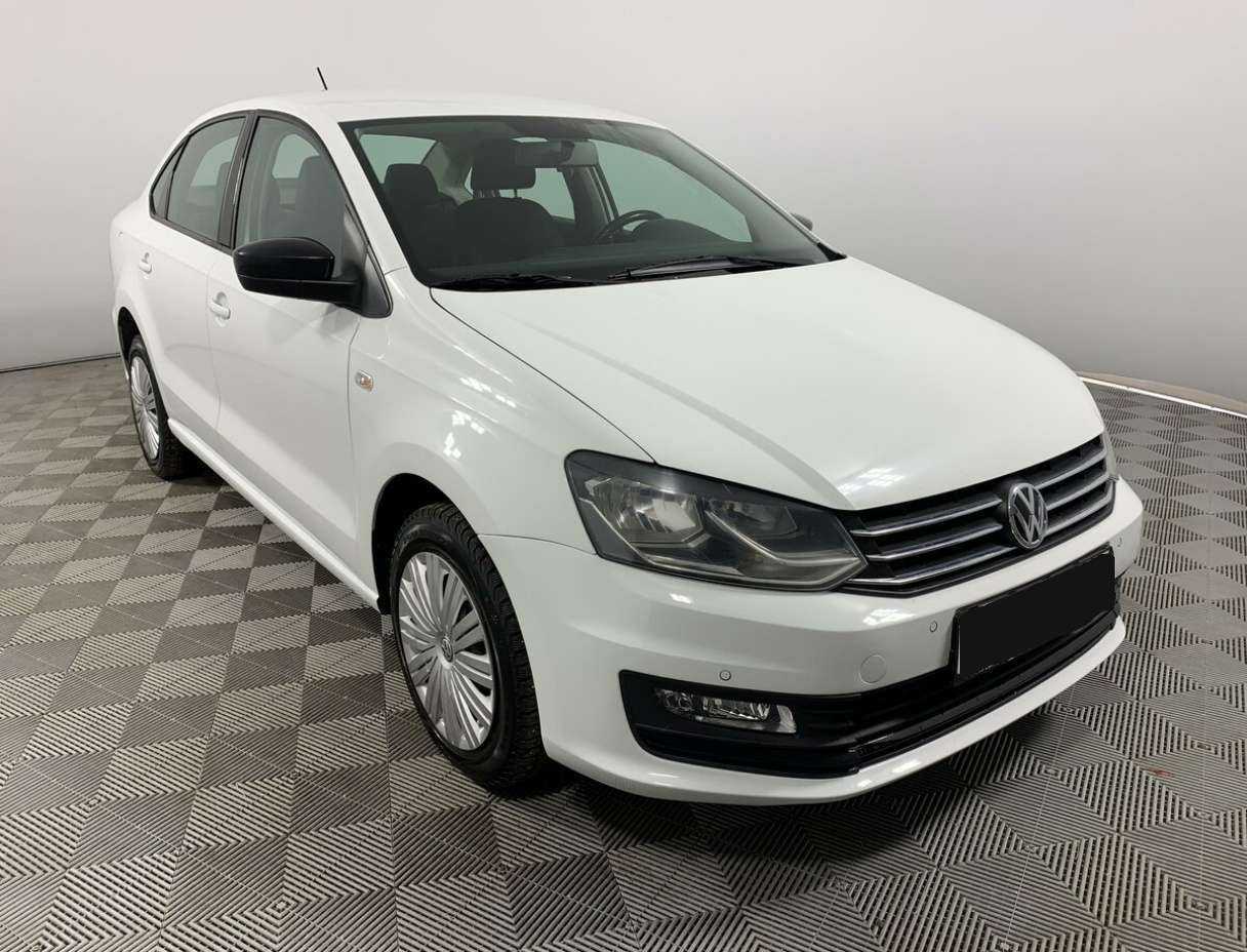 Купить Volkswagen Polo с пробегом. Фото: #2