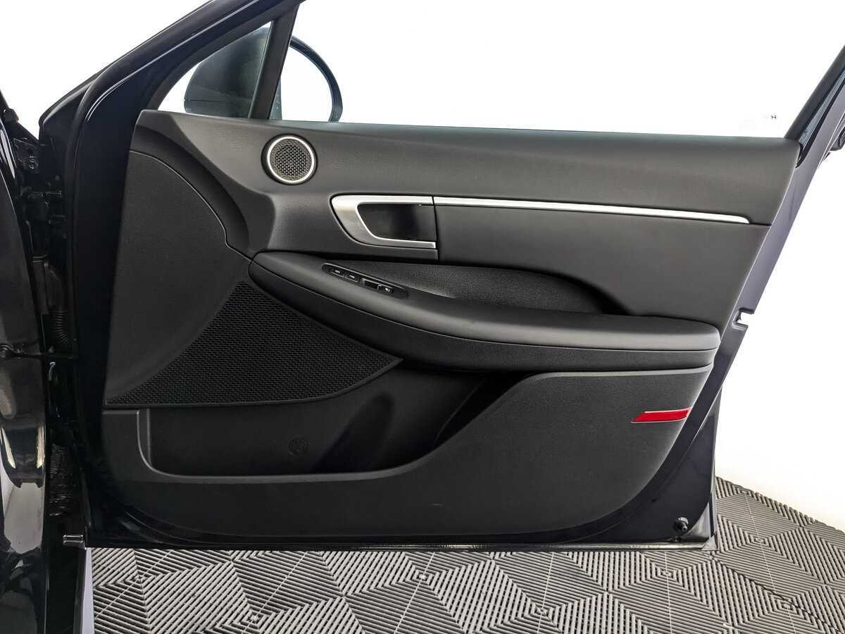 Купить Hyundai Sonata с пробегом. Фото: #20