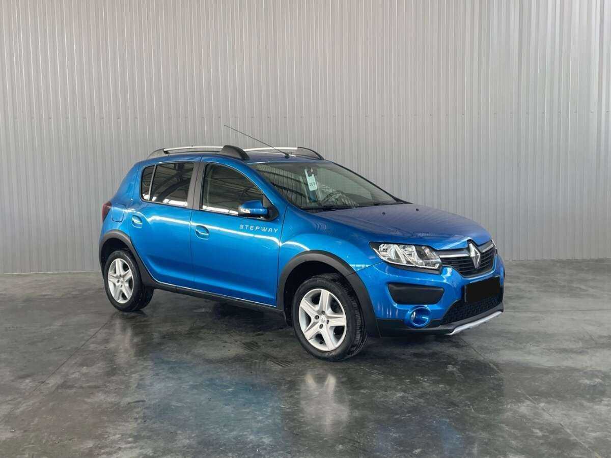 Купить Renault Sandero с пробегом. Фото: #2