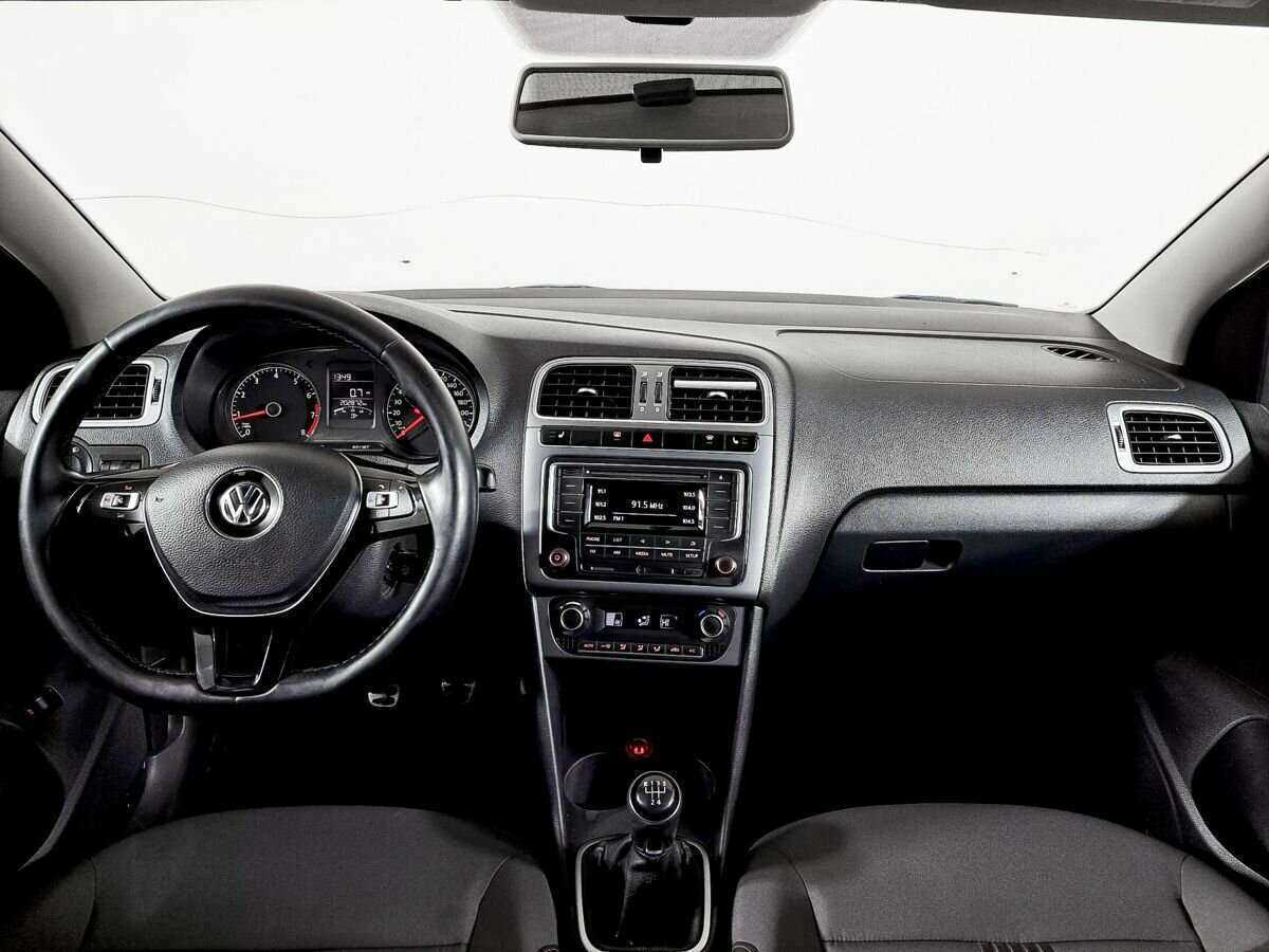 Купить Volkswagen Polo с пробегом. Фото: #9