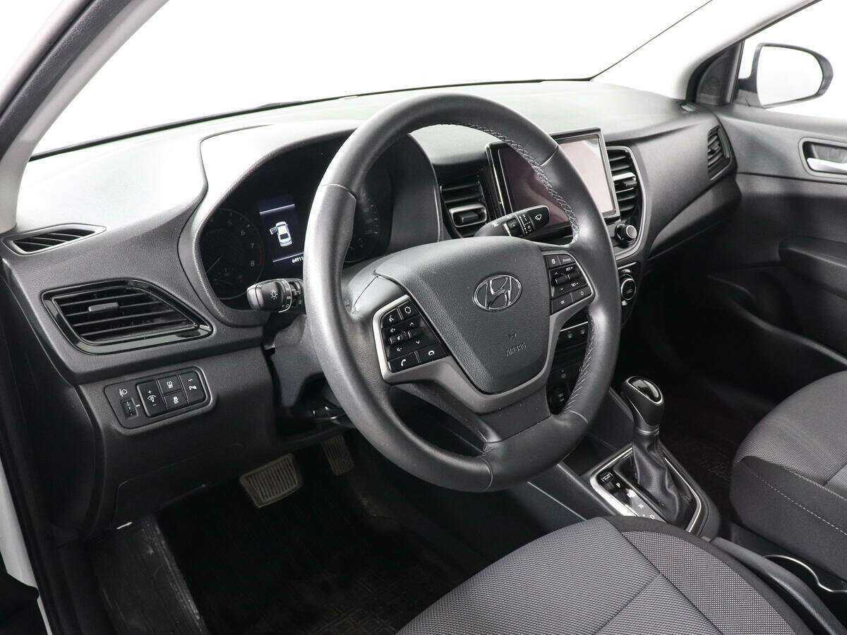 Купить Hyundai Solaris с пробегом. Фото: #8