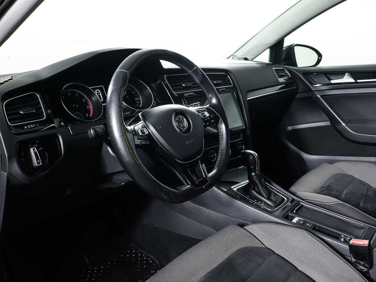 Купить Volkswagen Golf с пробегом. Фото: #13