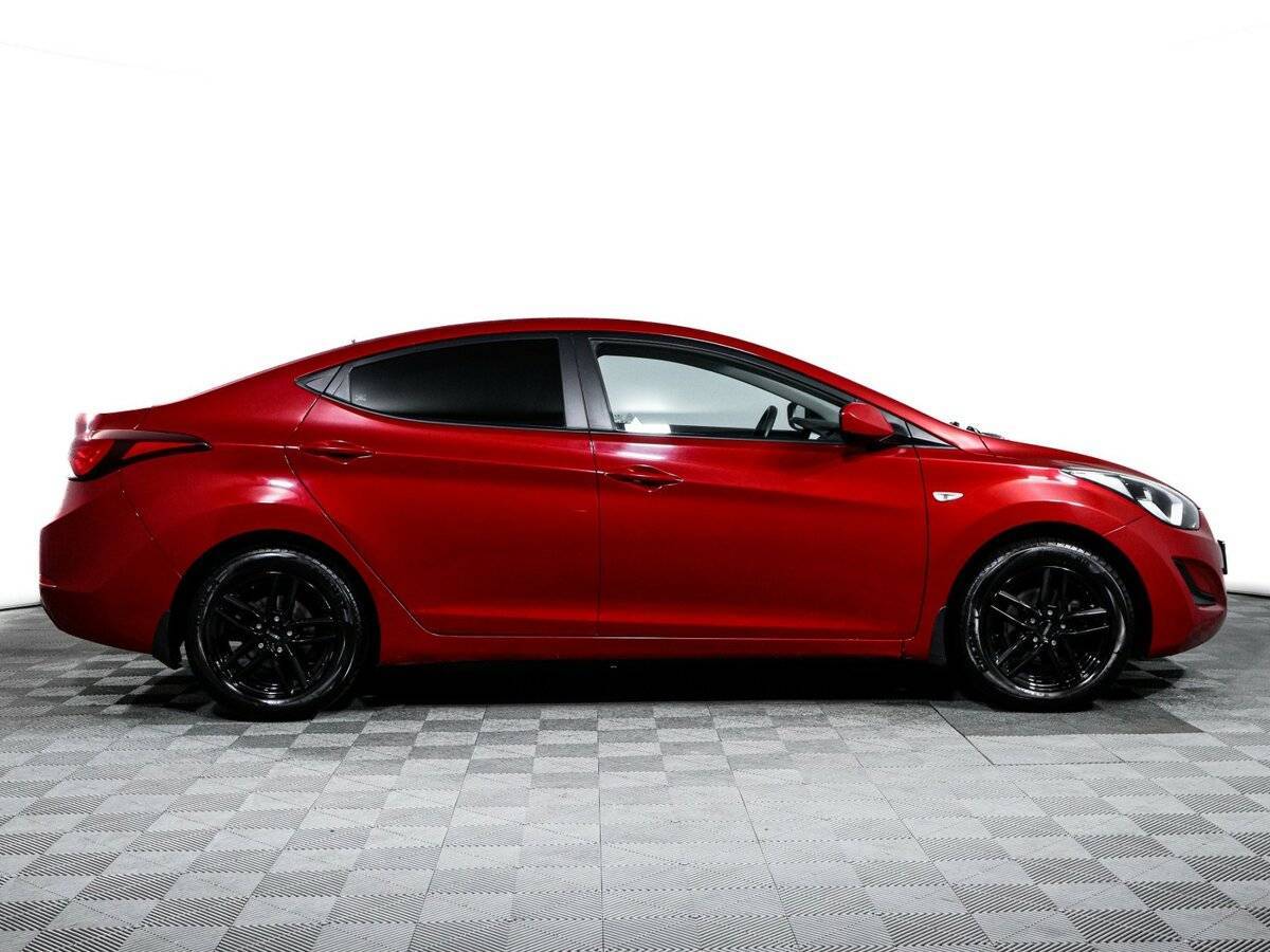 Купить Hyundai Elantra с пробегом. Фото: #3
