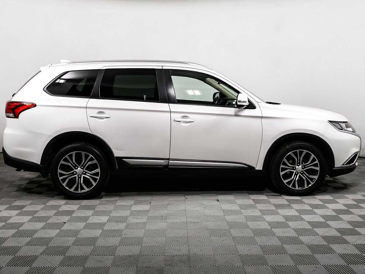 Купить Mitsubishi Outlander с пробегом. Фото: #3