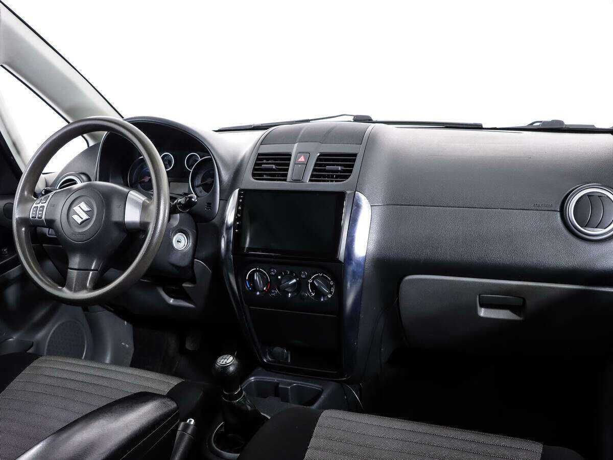 Купить Suzuki SX4 с пробегом. Фото: #8