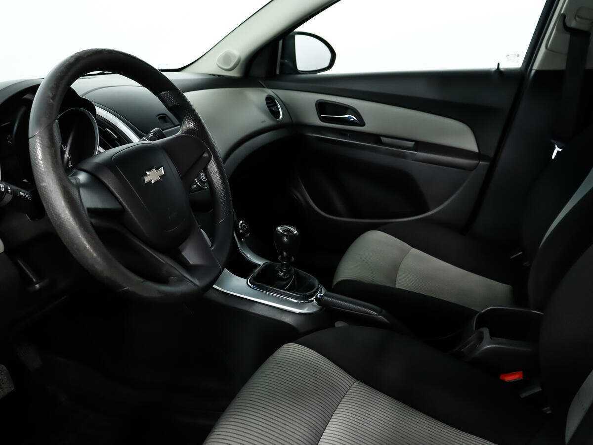 Купить Chevrolet Cruze с пробегом. Фото: #5