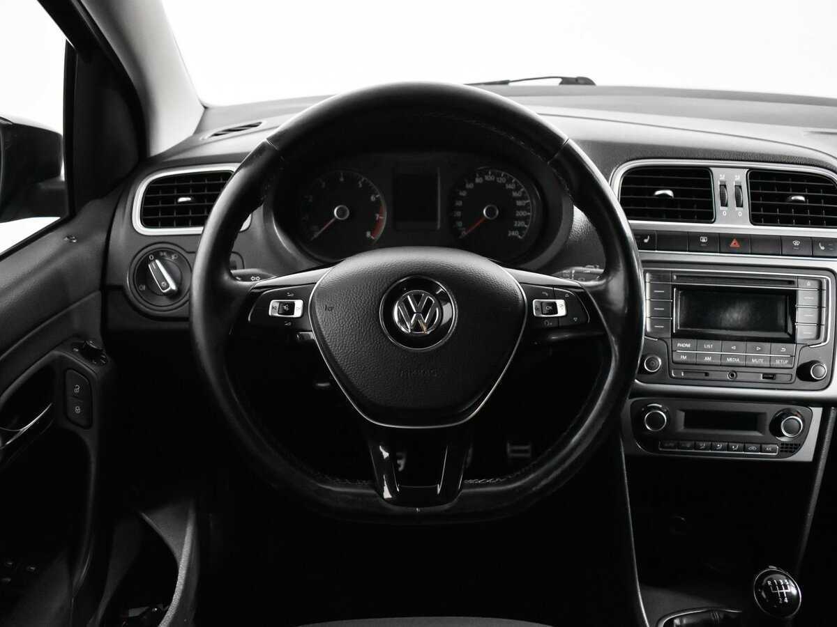 Купить Volkswagen Polo с пробегом. Фото: #12