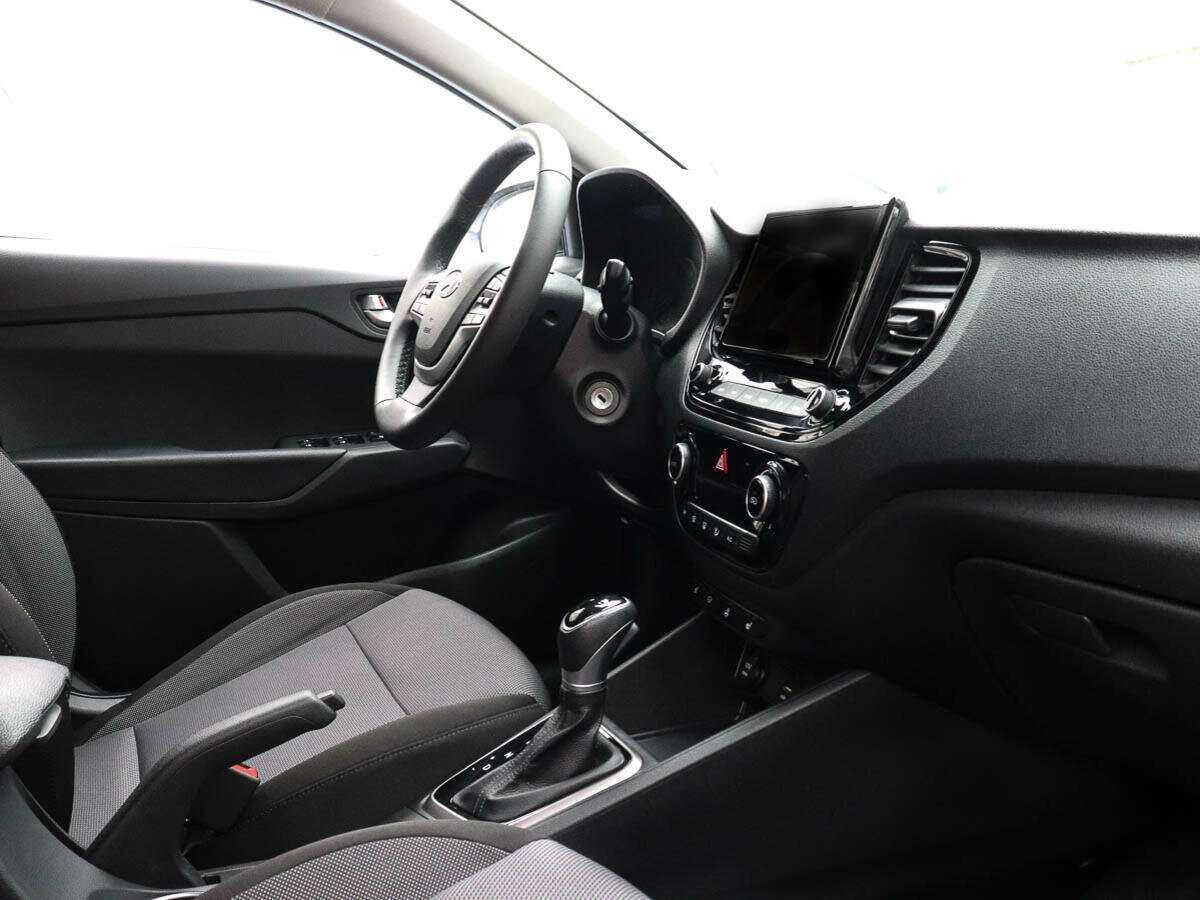 Купить Hyundai Solaris с пробегом. Фото: #5