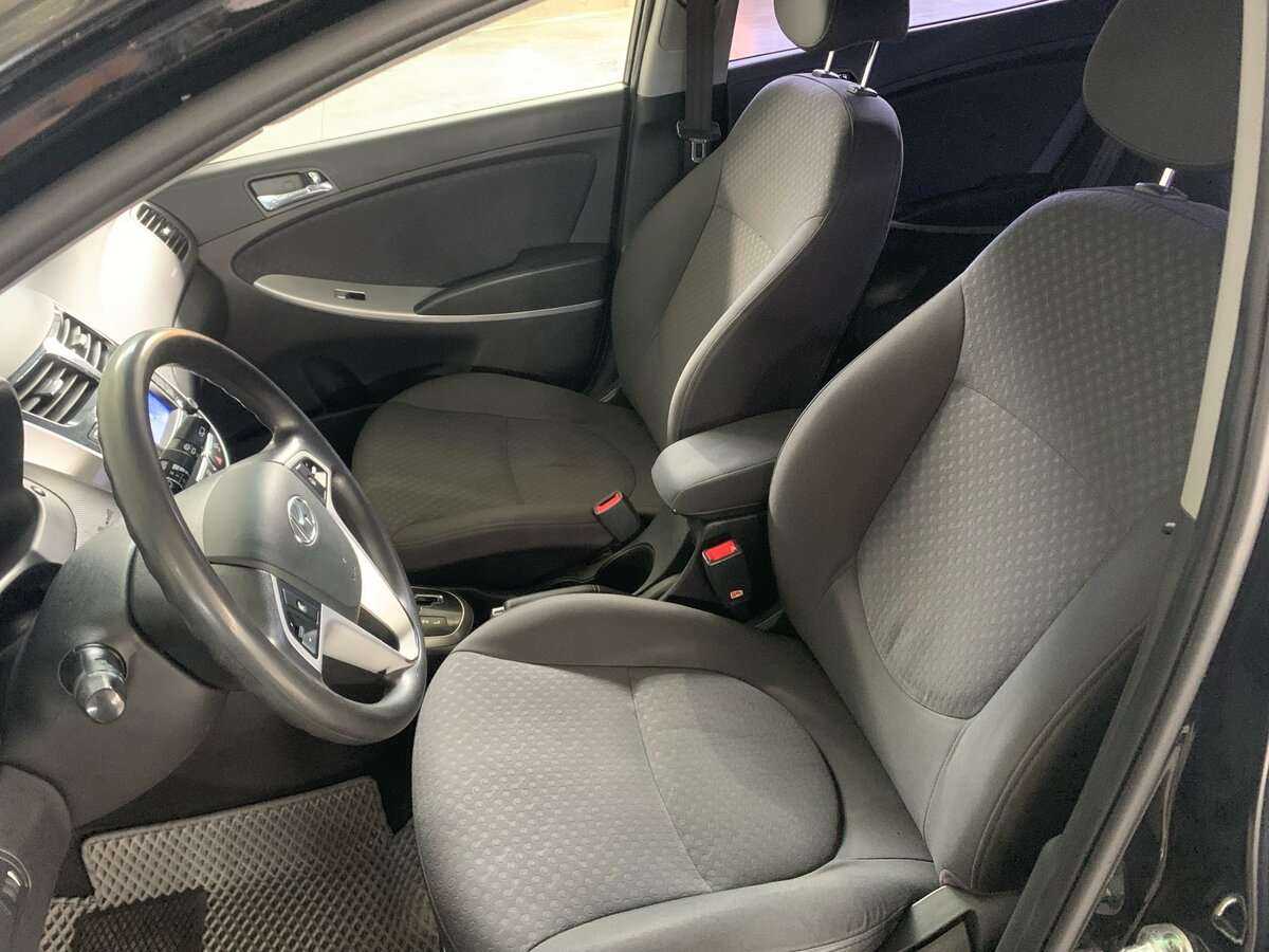 Купить Hyundai Solaris с пробегом. Фото: #9