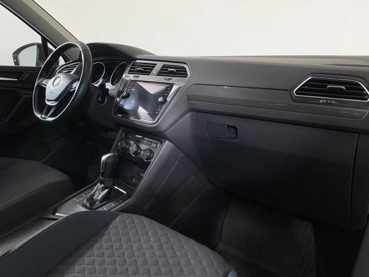Купить Volkswagen Tiguan с пробегом. Фото: #13