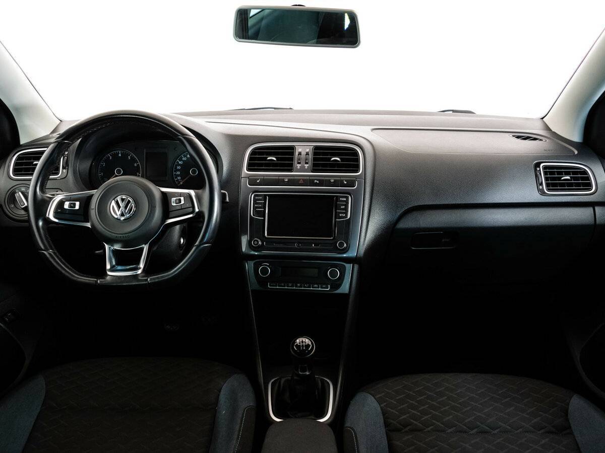 Купить Volkswagen Polo с пробегом. Фото: #9