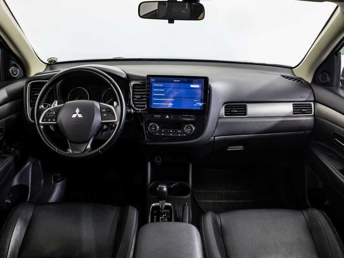 Купить Mitsubishi Outlander с пробегом. Фото: #10