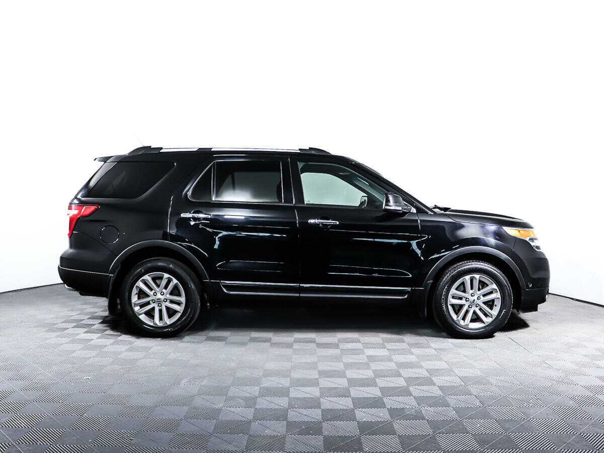 Купить Ford Explorer с пробегом. Фото: #3