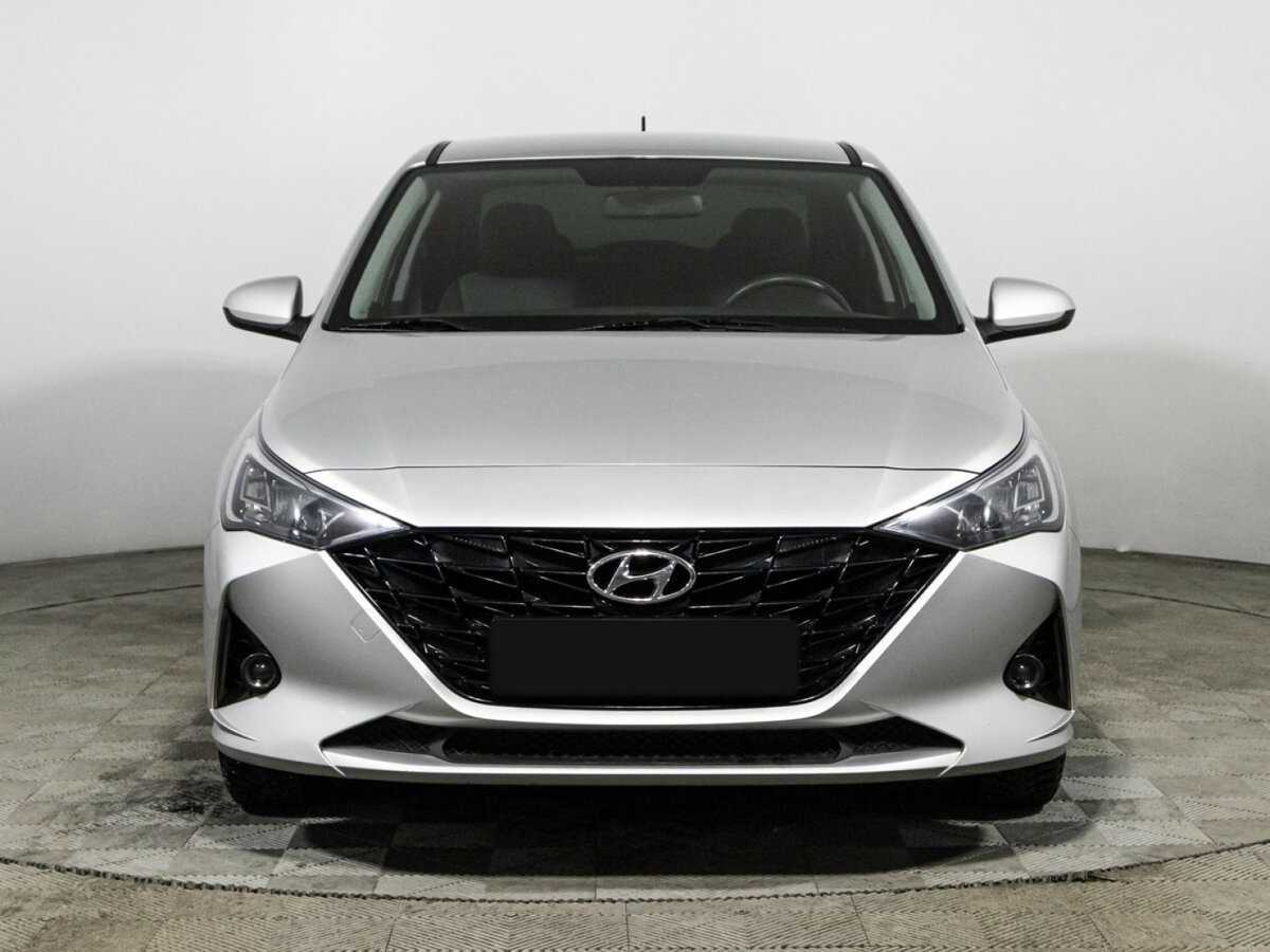 Купить Hyundai Solaris с пробегом. Фото: #1
