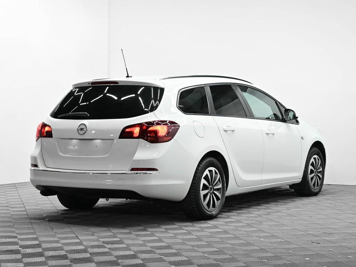 Купить Opel Astra с пробегом. Фото: #3